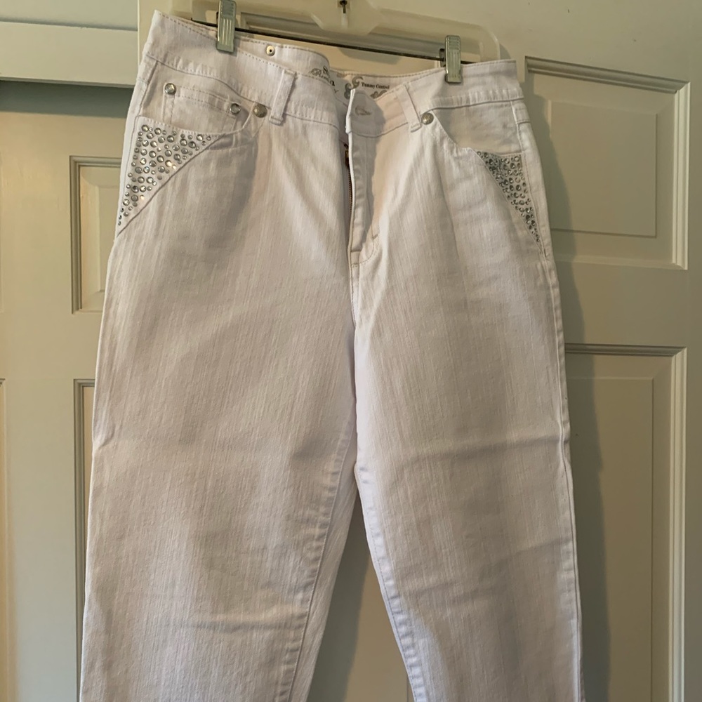 Crop white jeans